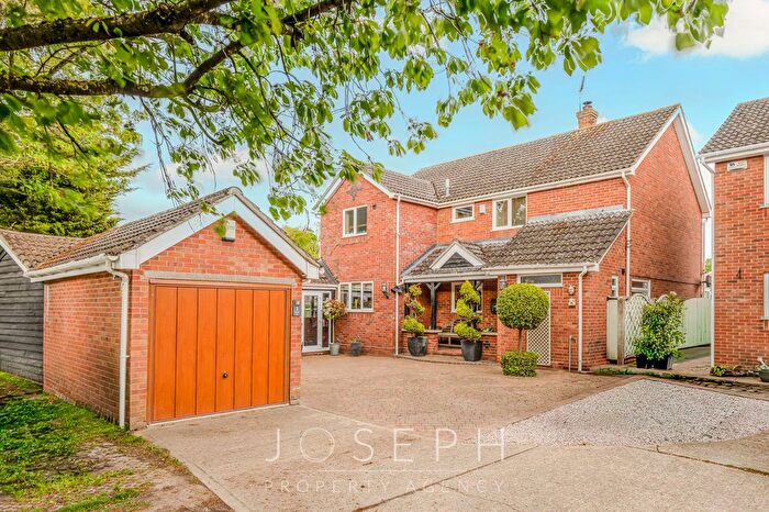 4 Bedroom Detached House For Sale In Newell Rise, Claydon, IP6