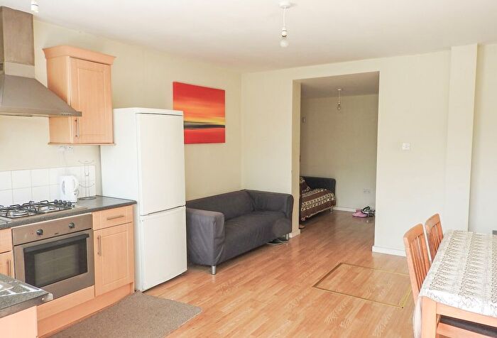 2 Bedroom Flat To Rent In Fitzstephen Road, Dagenham, Uk, RM8