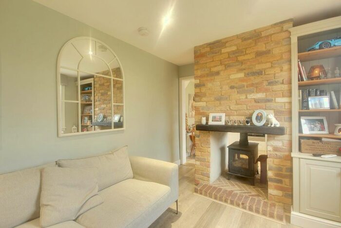 2 Bedroom Detached House To Rent In Bull Plain, Hertford, SG14