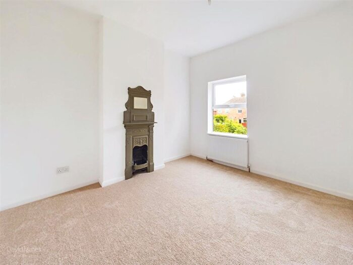2 Bedroom End Of Terrace House For Sale In Byron Street, Daybrook, Nottingham, NG5