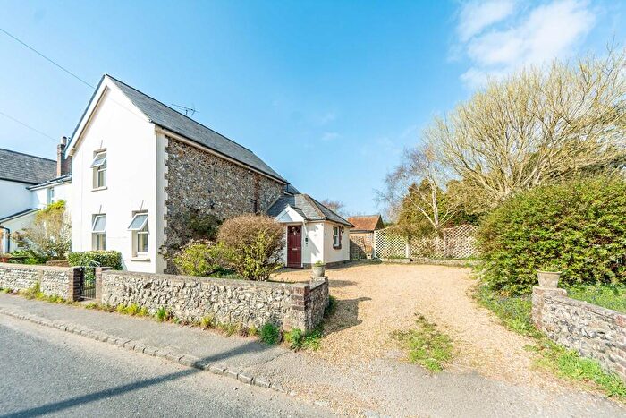2 Bedroom Cottage For Sale In Mill Cottages, Yapton Road, PO22