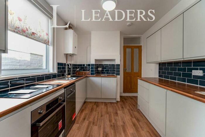 3 Bedroom Terraced House To Rent In Westfield Road, Southsea, PO4