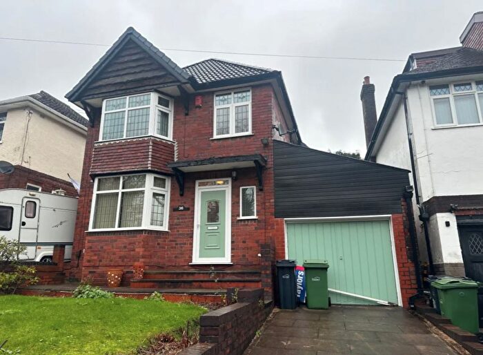 3 Bedroom Semi-Detached House To Rent In Woodcroft Avenue, Tipton, DY4