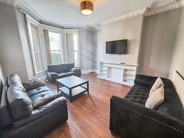 8 Bedroom Property To Rent In Lipson Road, Plymouth, PL4