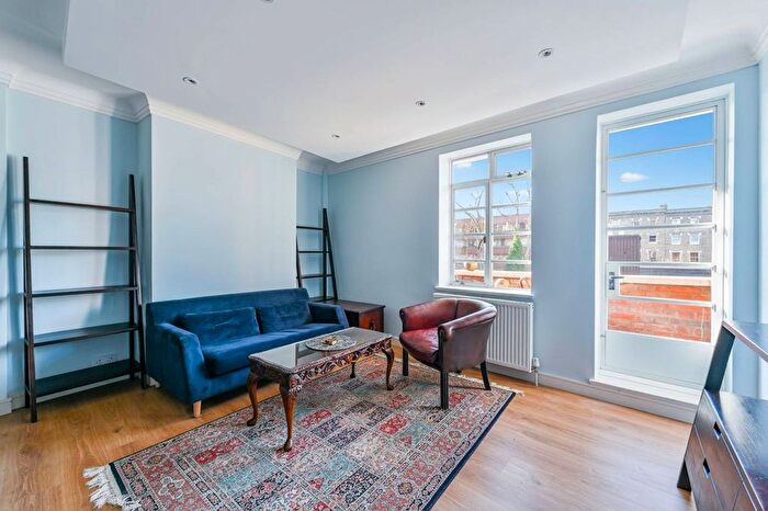 1 Bedroom Flat To Rent In Mytre Court, Bloomsbury, London, WC1N