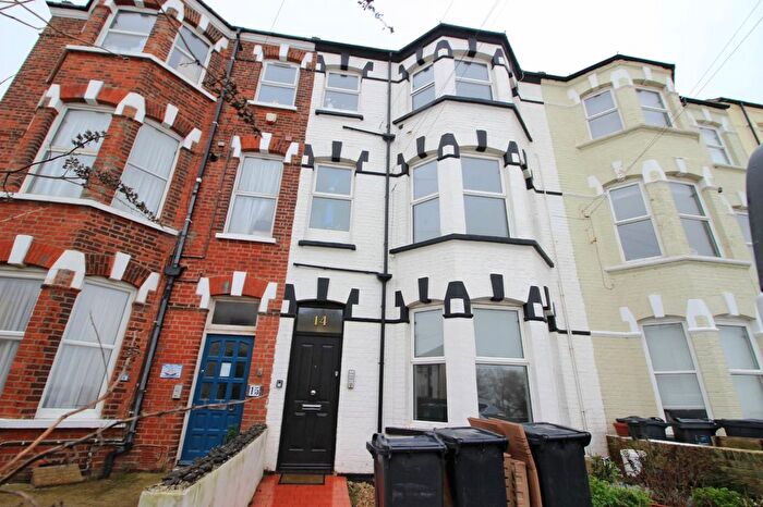 2 Bedroom Flat To Rent In Sea View Terrace, Margate, Kent, CT9
