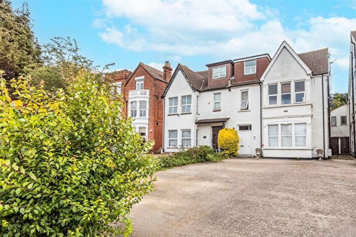 1 Bedroom Flat For Sale In Crowstone Road, Westcliff-On-Sea, SS0
