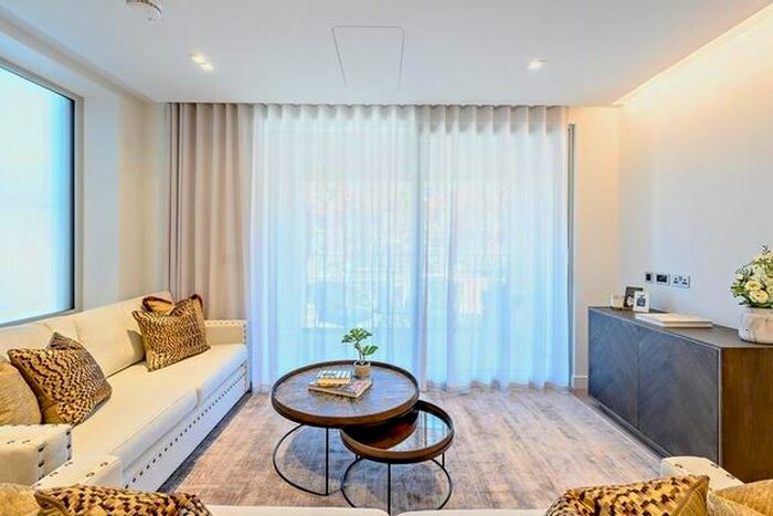 2 Bedroom Flat To Rent In West End Gate, Westminster, W2