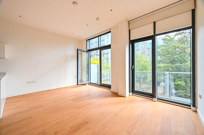 2 Bedroom Flat For Sale In Seven Seas Gardens, , Bow, London, E3