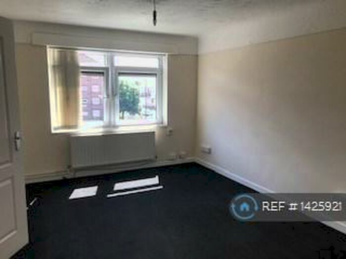 1 Bedroom Flat To Rent In Cuckmere Lane, Southampton, SO16