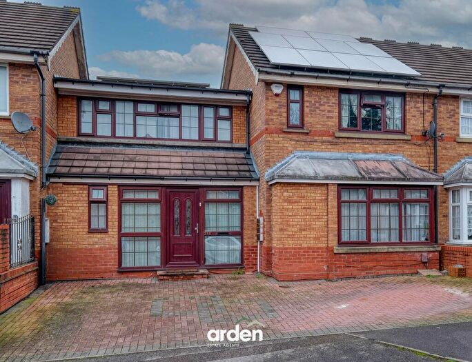 4 Bedroom Semi Detached House For Sale In St. Andrews Road, Birmingham, B9