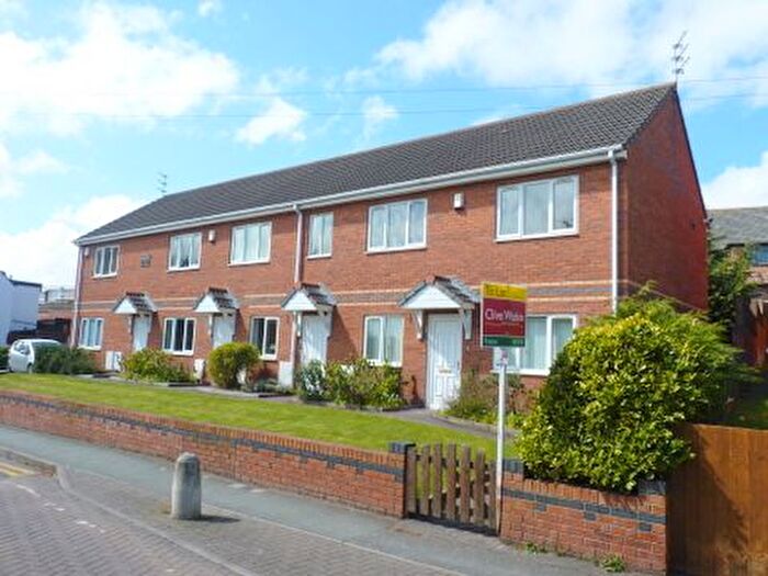 2 Bedroom Property To Rent In Roklis Court, Wirral, CH49
