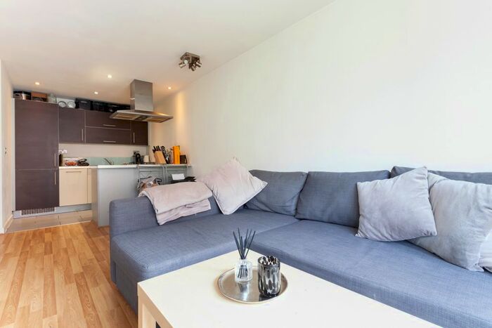 1 Bedroom Flat To Rent In Marquess Heights, Queen Mary Avenue, London, E18