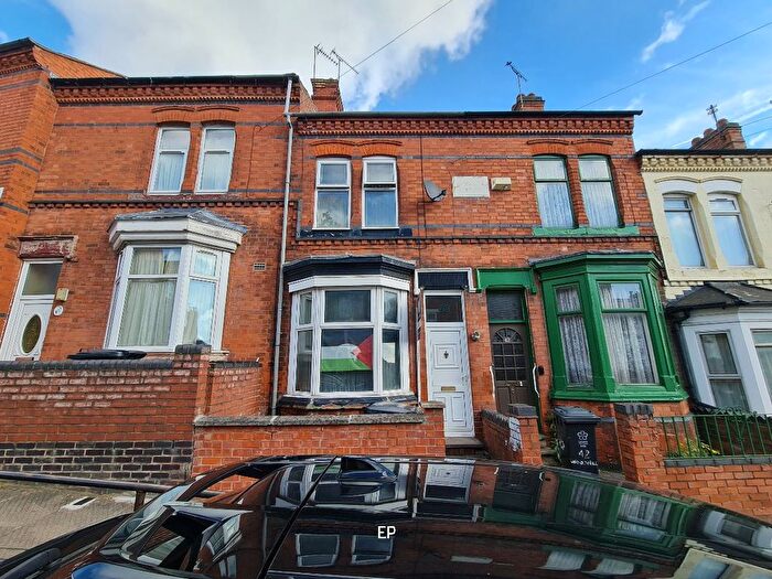 3 Bedroom Terraced House To Rent In Wood Hill, Leicester, LE5