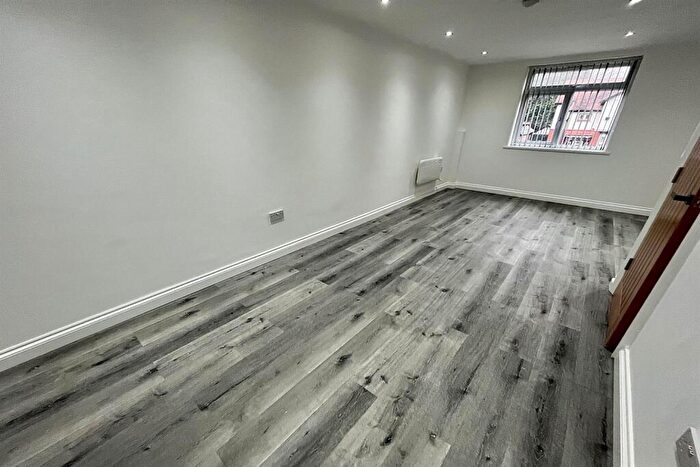 1 Bedroom Apartment For Sale In Burnage Lane, Burnage, M19