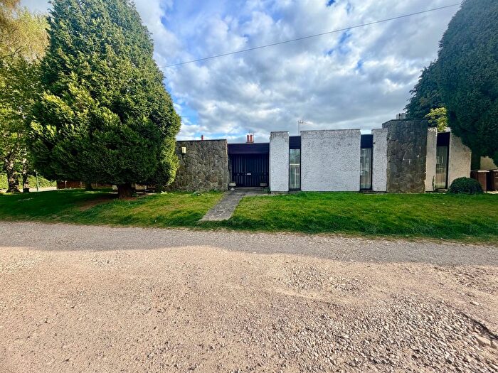 3 Bedroom Detached Bungalow For Sale In Sylvan Road, Rainham, Gillingham, ME8