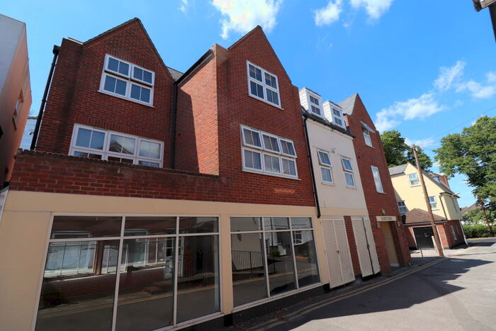1 Bedroom Apartment To Rent In Brentwood High Street, CM14