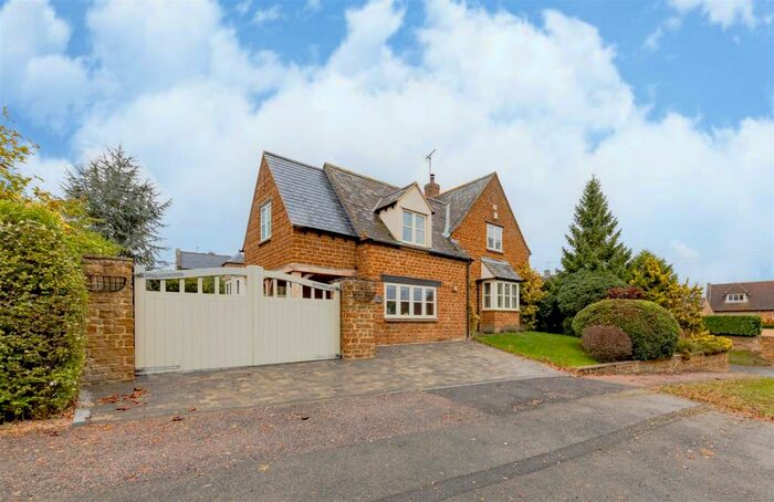 4 Bedroom Detached House For Sale In Main Street, Lyddington, Rutland, LE15