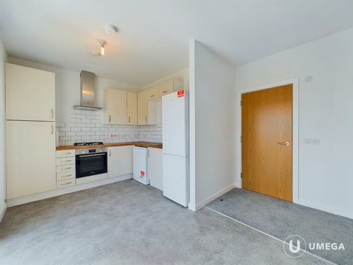 2 Bedroom Flat To Rent In Weir Street, Edinburgh, EH11