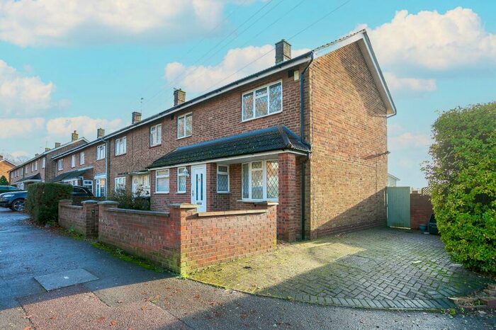 3 Bedroom End Of Terrace House To Rent In Peascroft Road, Hemel Hempstead, Hertfordshire, HP3