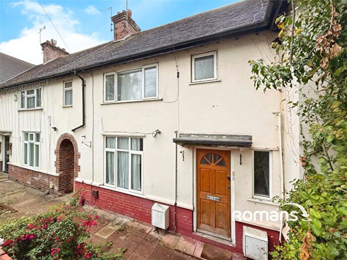 2 Bedroom Flat To Rent In Bowerdean Road, High Wycombe, HP13