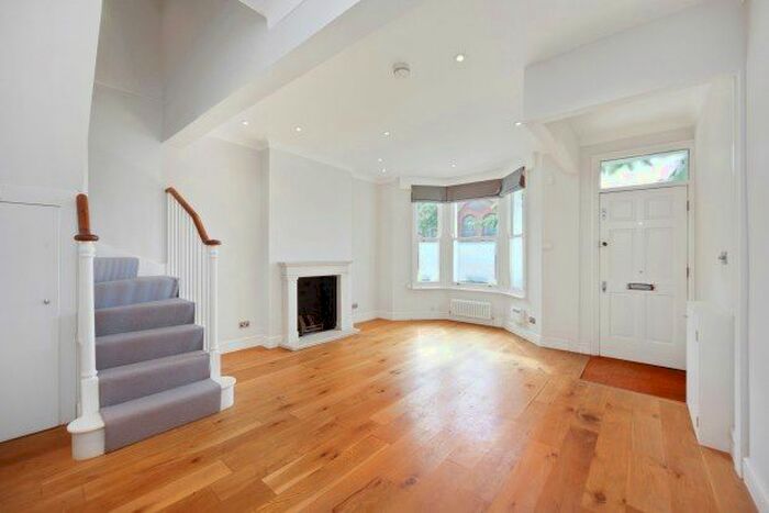 5 Bedroom Property To Rent In Lots Road, London, SW10