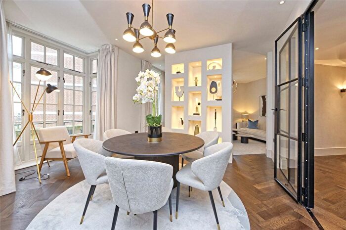 2 Bedroom Flat To Rent In Rutland Gate, London, SW7