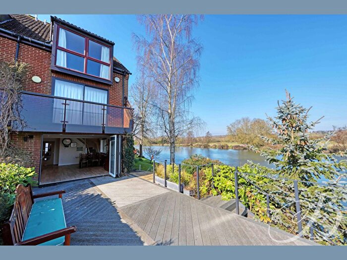 3 Bedroom End Of Terrace House For Sale In Temple Mill Island, Marlow, SL7