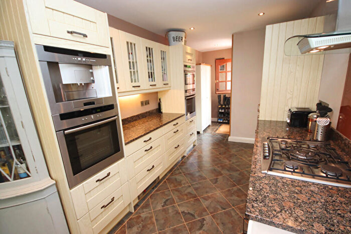 3 Bedroom End Of Terrace House For Sale In Penfold Grange, Billingshurst, RH14