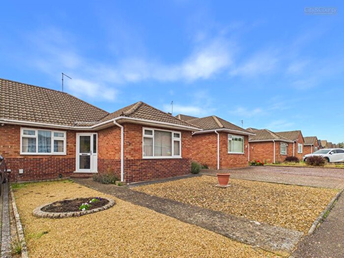 3 Bedroom Semi-Detached Bungalow For Sale In Storrington Way, Werrington, Peterborough, PE4