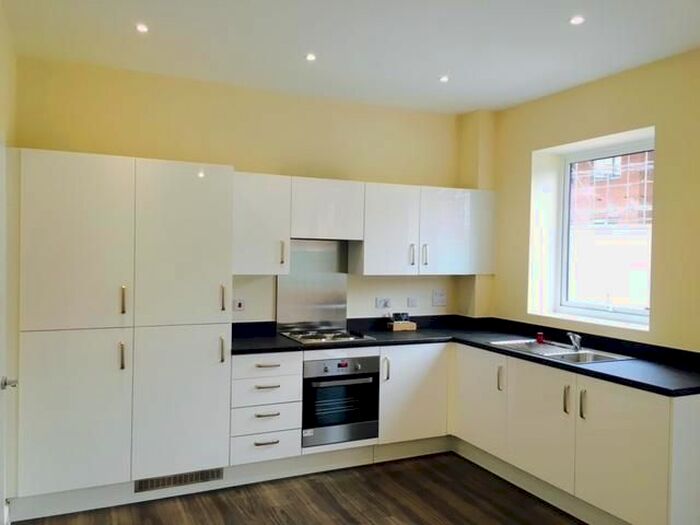 1 Bedroom Flat To Rent In Mortlake Road, Kew, TW9