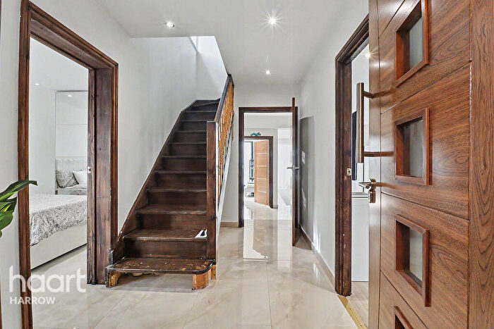 5 Bedroom End Of Terrace House For Sale In Emerson Gardens, Harrow, HA3