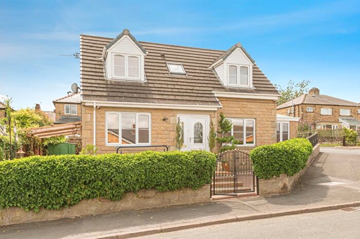 3 Bedroom Detached House For Sale In Wherwell Road, Brighouse, HD6