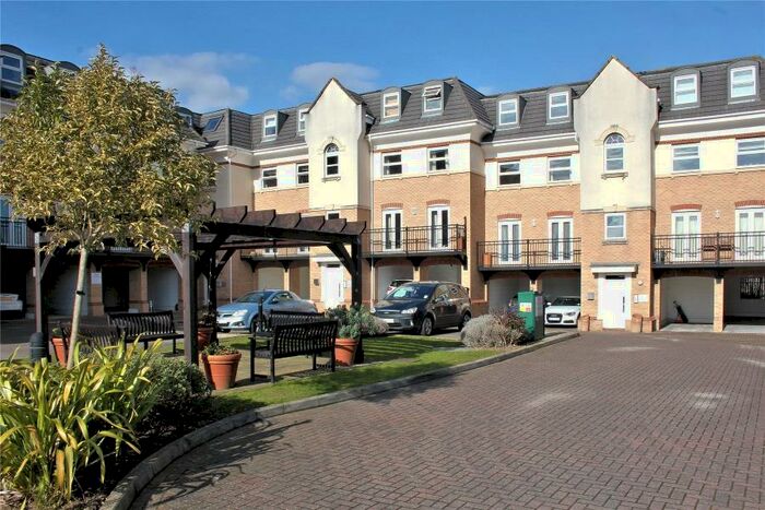 2 Bedroom Apartment To Rent In Prospect Place, Woking, GU22