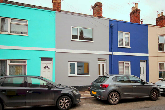 2 Bedroom Terraced House To Rent In Kingsholm, Gloucester, GL1