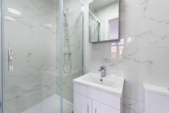 Studio To Rent In Headstone Gardens, Harrow, HA2