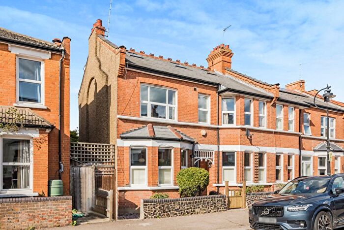 6 Bedroom Detached House For Sale In Coldfall Avenue, London, N10