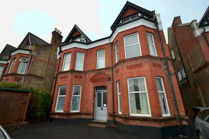 Studio To Rent In Surbiton, KT5