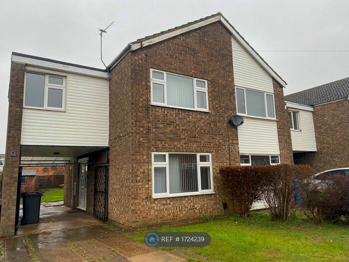 3 Bedroom Semi-Detached House To Rent In Tweed Close, Burton Latimer, Kettering, NN15