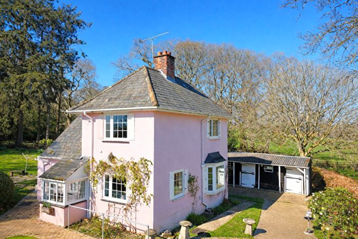 2 Bedroom Detached House For Sale In Vereley, Burley, Ringwood, BH24