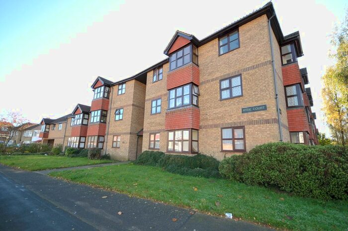 1 Bedroom Flat To Rent In Newport Road, Aldershot, GU12
