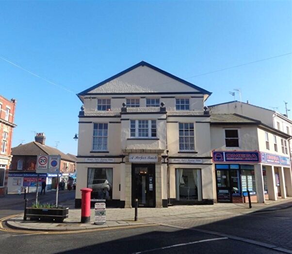 1 Bedroom Flat To Rent In High Street, Walton On The Naze, CO14