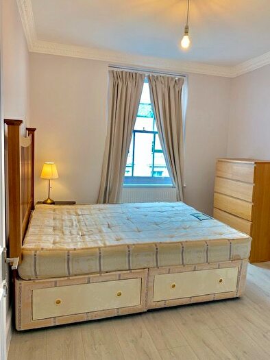 3 Bedroom Flat To Rent In Sussex Street, London, SW1V