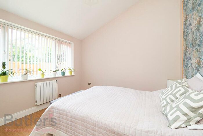 2 Bedroom Apartment To Rent In Burnell Road, Sutton, SM1