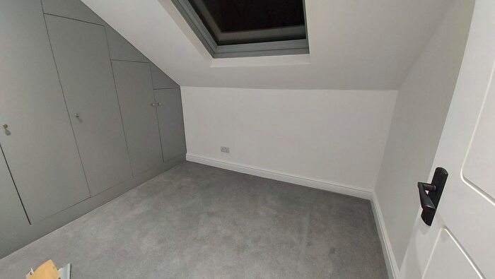 1 Bedroom Flat To Rent In Upper Clapton Road, London, E5