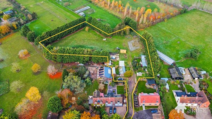 3 Bedroom Detached House For Sale In Ardleigh, CO7