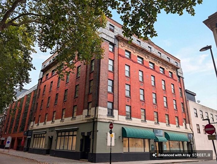 2 Bedroom Flat To Rent In Queens Terrace, Southampton, SO14