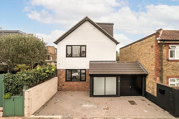5 Bedroom Detached House To Rent In Cowper Road, London, W3