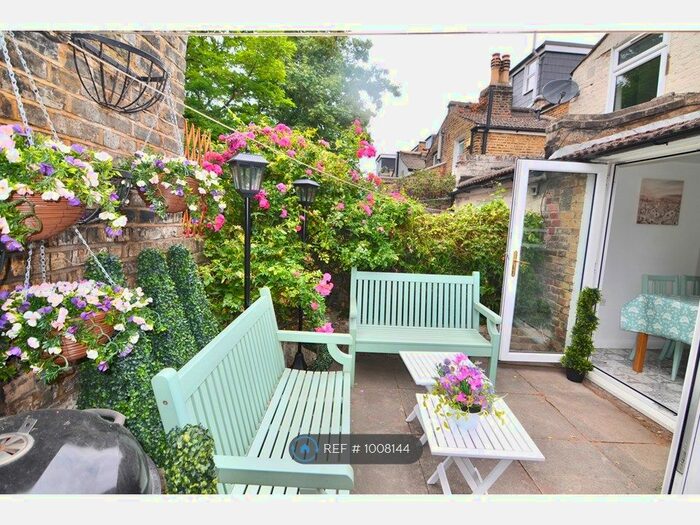 5 Bedroom Terraced House To Rent In Graveney Road, London, SW17