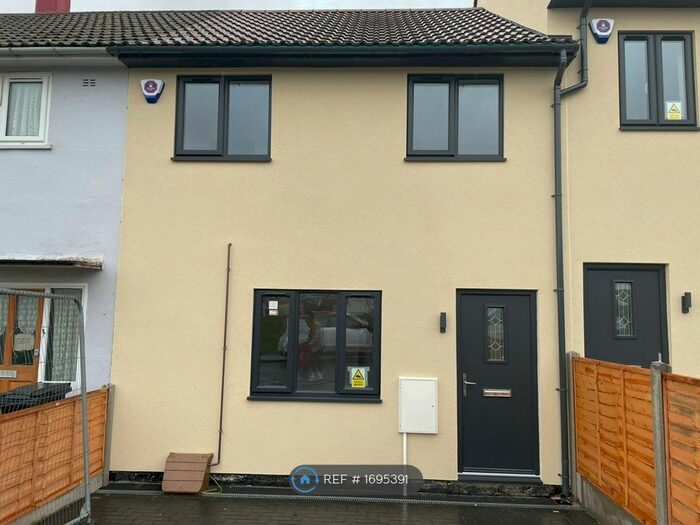 4 Bedroom Terraced House To Rent In Hellier Walk, Bristol, BS13